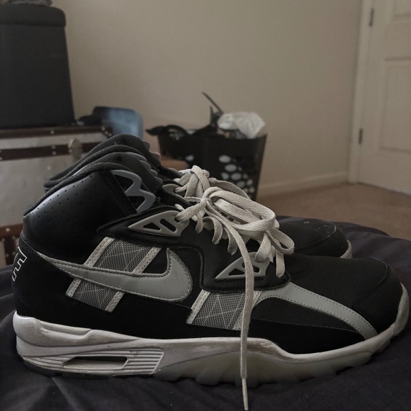 Nike - Picture 1 of 5